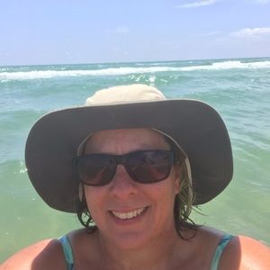 Meet your Posher, Emilie